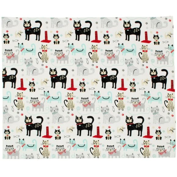 Playful Cats Fat Quarter 18 x 21-inch Sewing Fabric Cotton Craft Quilt Clothing - Picture 4 of 4